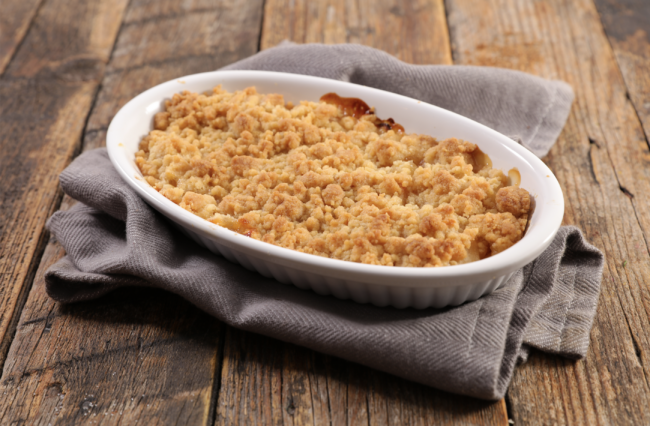 a dish of apple crisp
