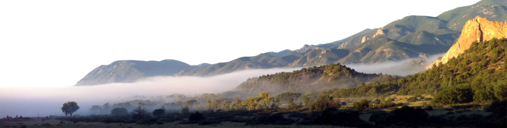 Photo Divider showing a foggy morning in Garden of the Gods
